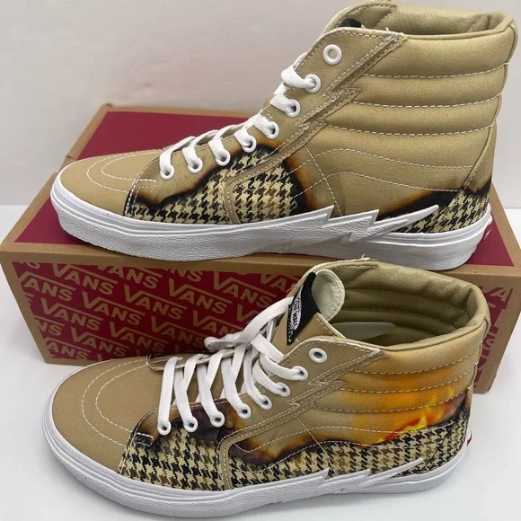 Vans Men’s Sk8-Hi Bolt (Big Reveal)
Taos Taupe Sneakers
VN0A5JIVAZP - Picture 4 of 16